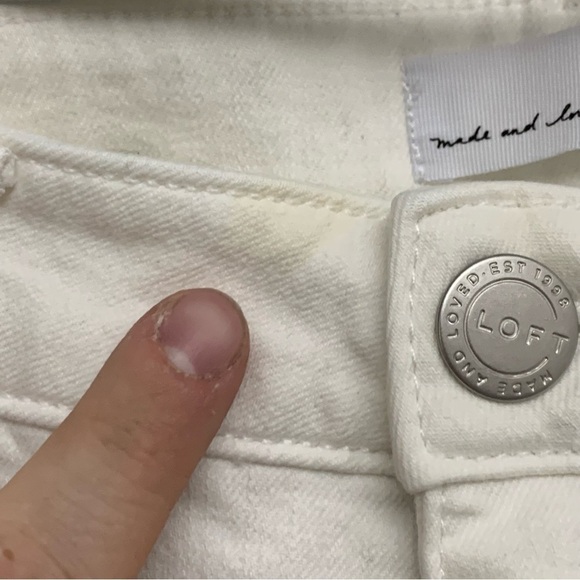 Loft Women’s White Mid Rise‎ Skinny Jeans with Button Ankle Cuffs ~Size 27 - Picture 3 of 5